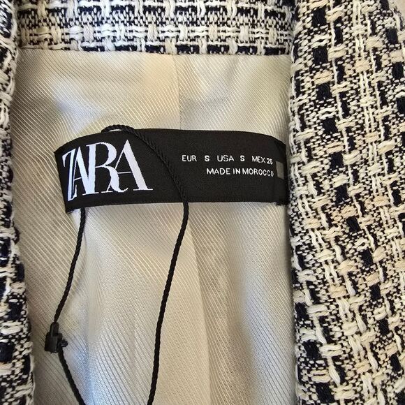 Zara Women's Black and White Tweed Jacket Size Small Preppy - Picture 3 of 9